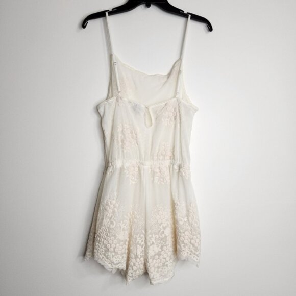 BHLDN Yoanna Baraschi Sunita White Boho Lace Bridal Short Romper Size M - Picture 8 of 16
